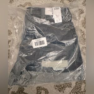 NWT Hollister Ultra Hi Rise Dark wash denim mom shorts - size 7